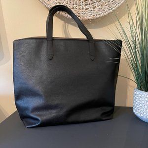 Cuyana black pebble leather tote bag